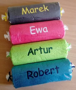 - 70x140 cm embroidered towels with name