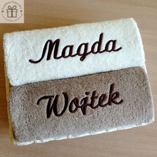 Komplet ręczników z imionami W KOSZU - 50x100 cm - super prezent na każdą okazję!