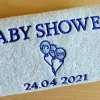 Prezent na Baby Shower - ręcznik z napisem