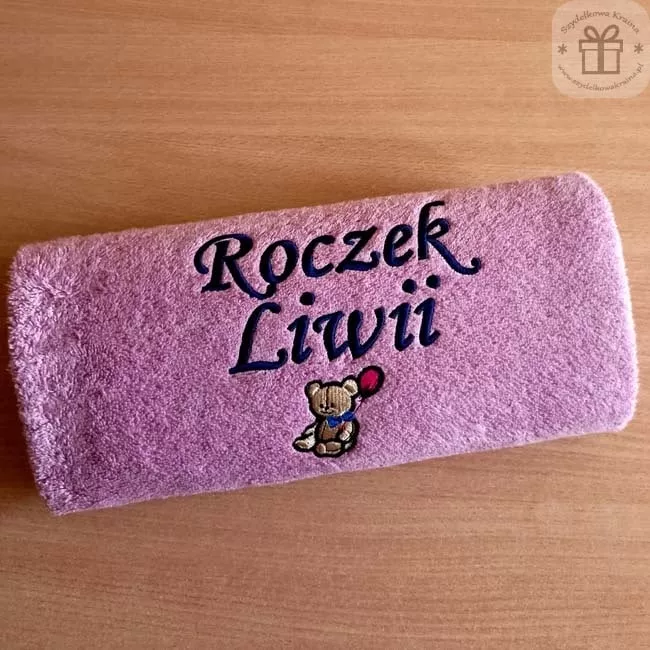 Prezent na Roczek dla Dziewczynki - ręcznik z imieniem i misiem